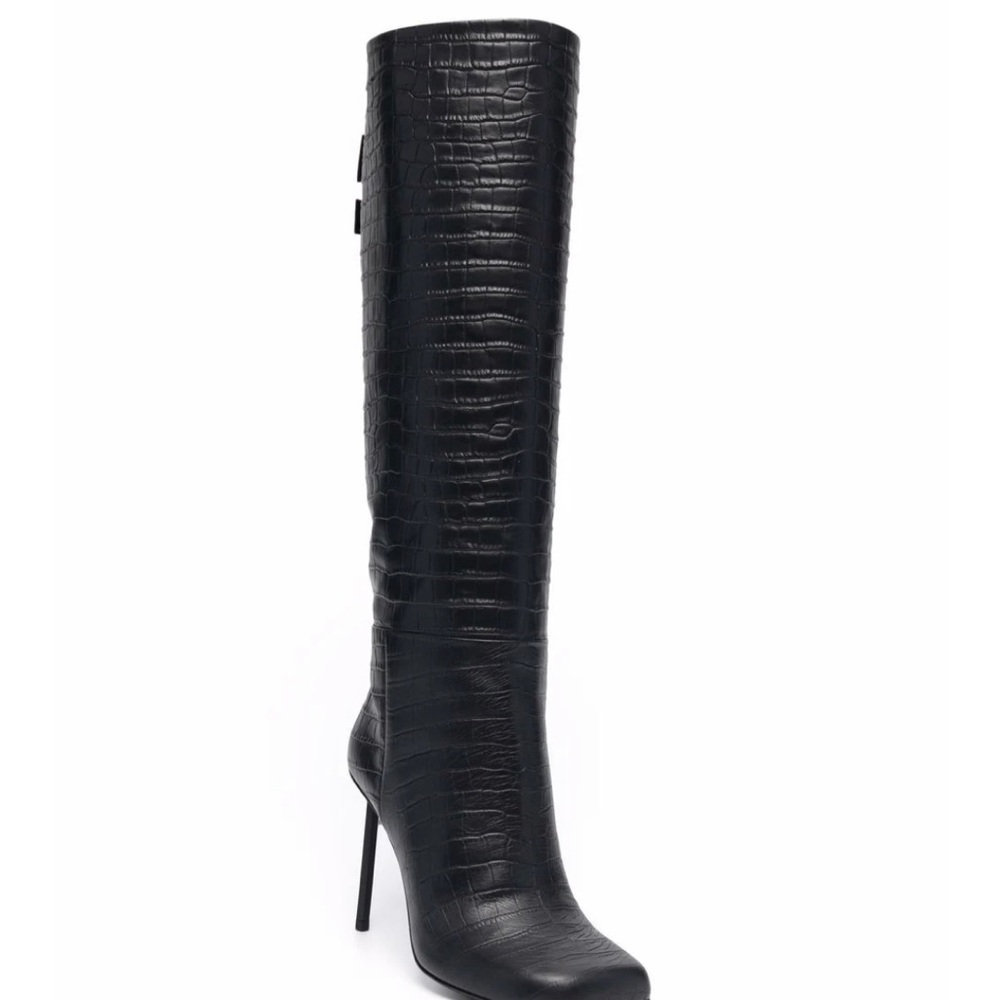 Off-Whit Boots - Picture 3 of 3